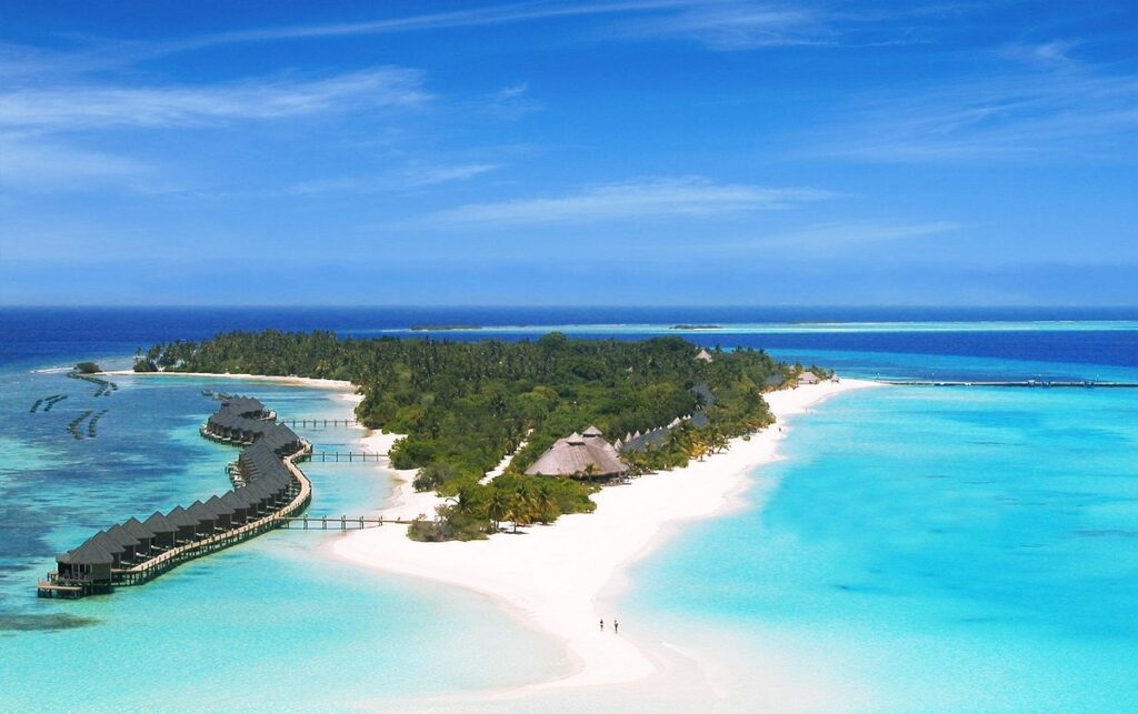 Kuredu Resort & Spa:: 4 Star Resorts in Maldives