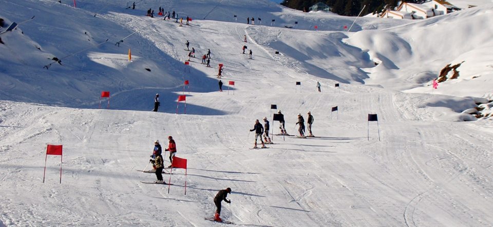 Ski in Auli, Uttarakhand